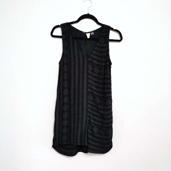 Roxy Women's Sleeveless V Neck Romper Size XS Black Back Zip Patterned Textured - Picture 1 of 3